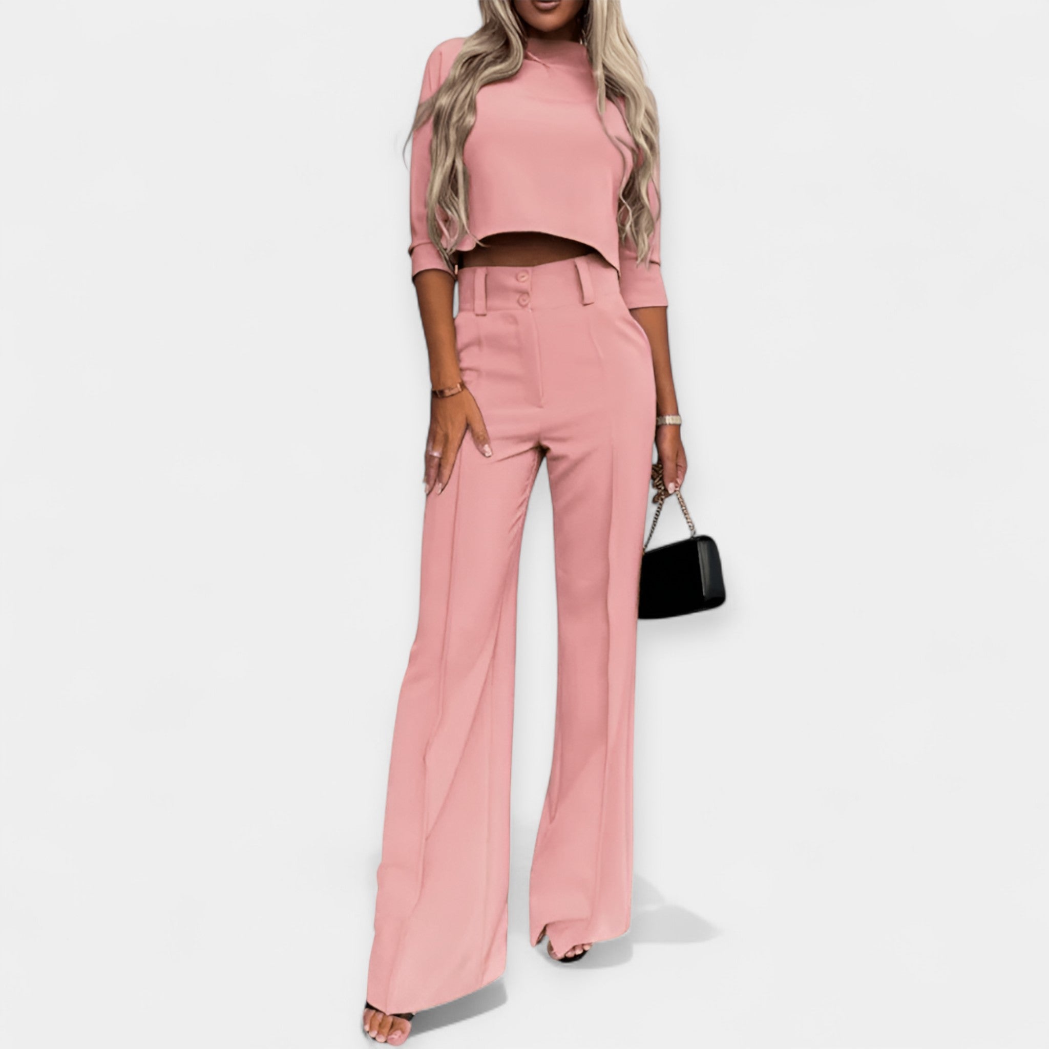 Kombinacija: Crop Top ir Kelnės